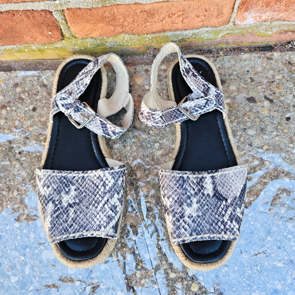 Marc Fisher Reptile Print Espadrille Sandals Size: 7.5 M